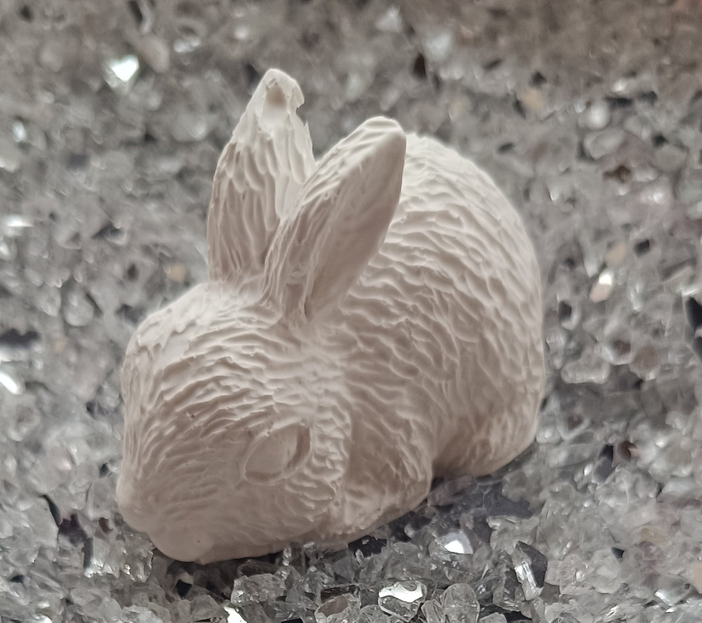 Süsses Häschen L=6,5cm H=4cm