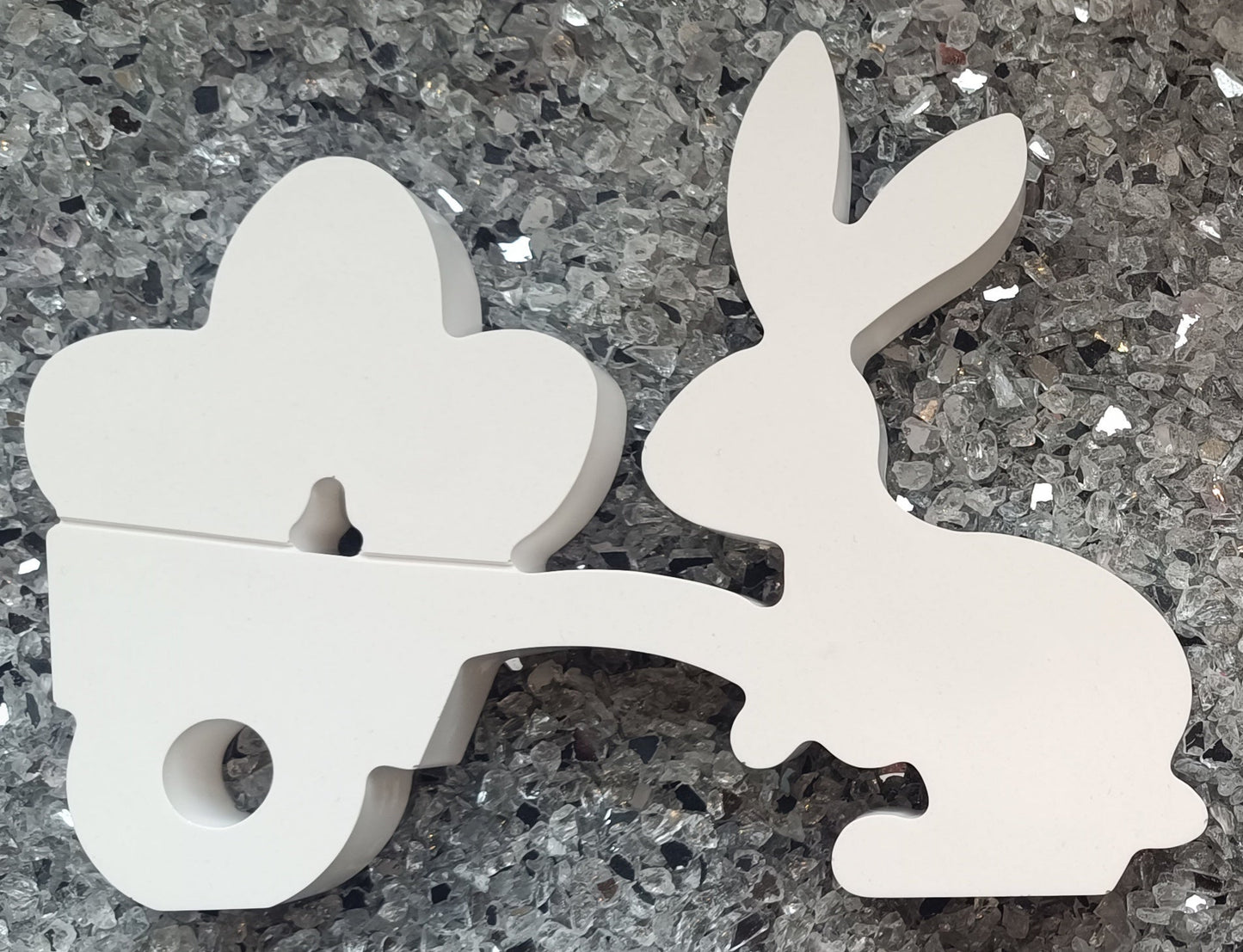 Hase mit Schubkarre H=ca.15cm B=ca. 20cm