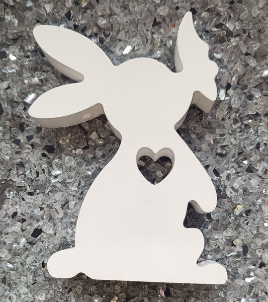 Osterhase mit Schmetterling H=ca.12,5cm B=ca.10cm