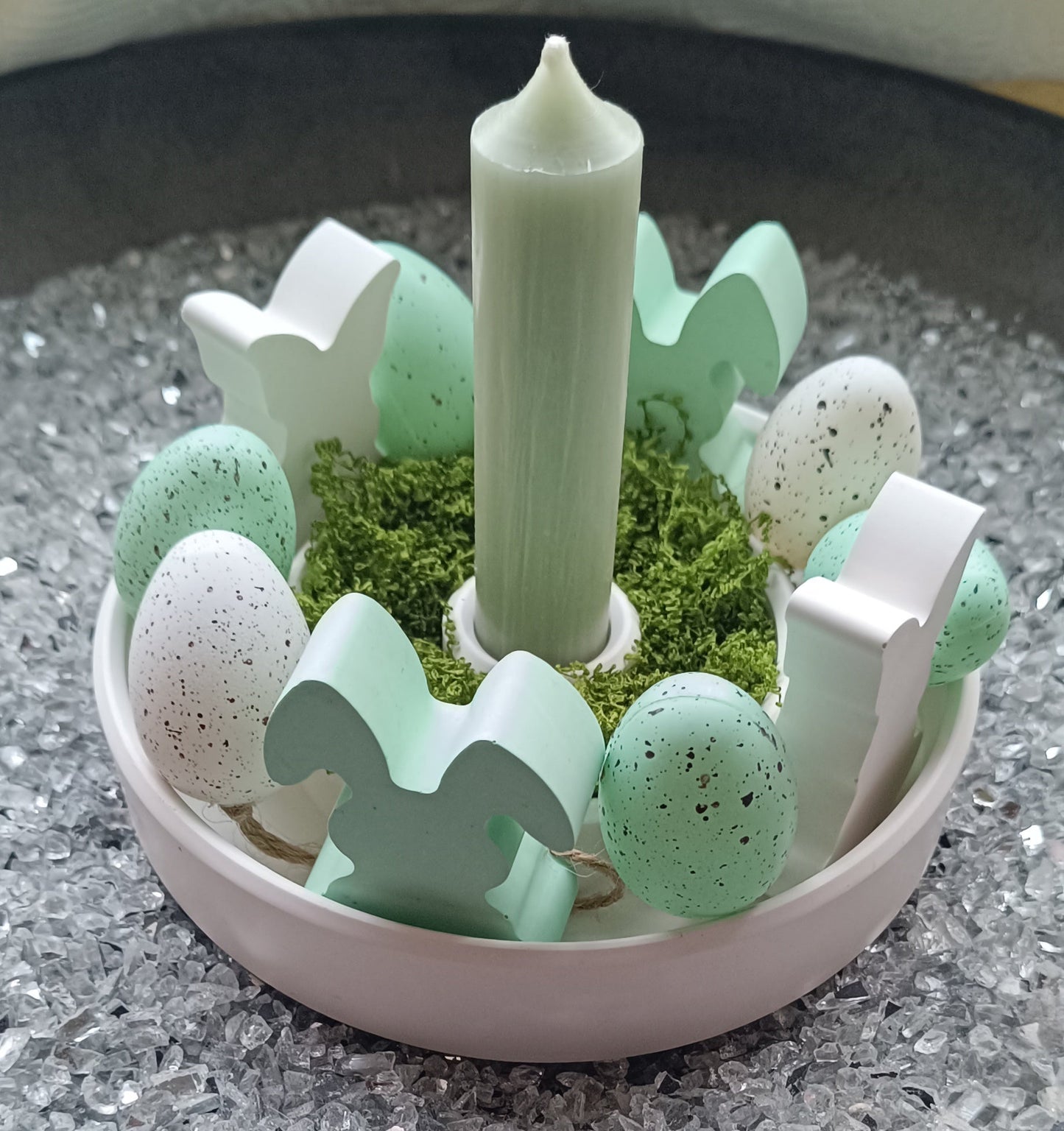 Osterschale mit Hasen und Eiern D= 14cm