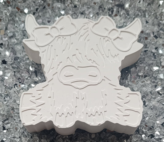 Kuh mit Schleifen H=10cm B=9,5cm