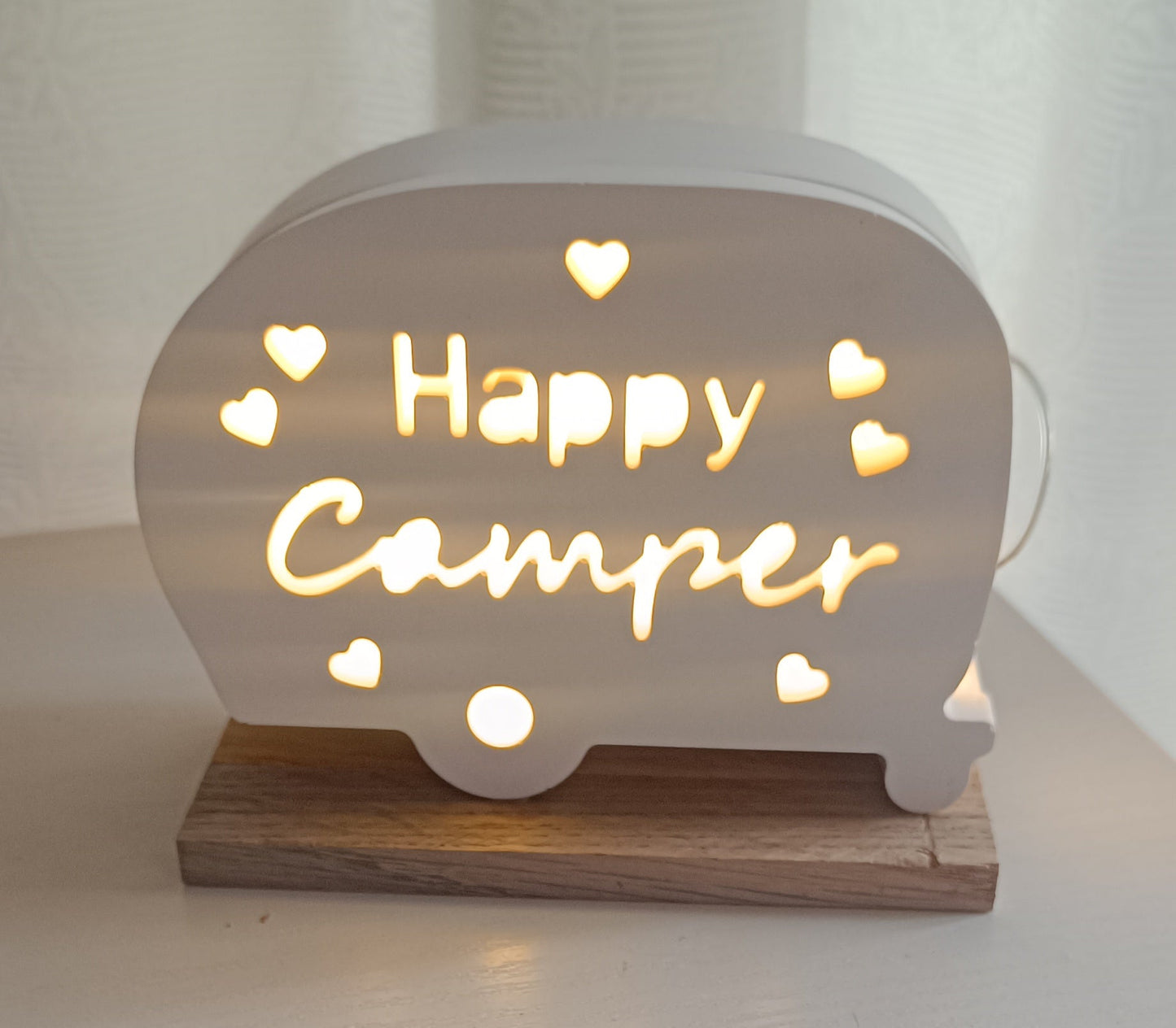 Wohnwagen auf Holzsockel