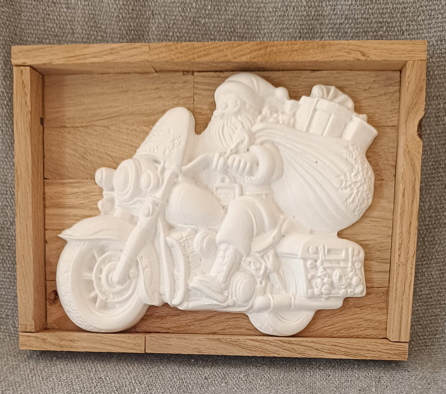 Ziertafel " Weihnachtsmann auf Motorrad"