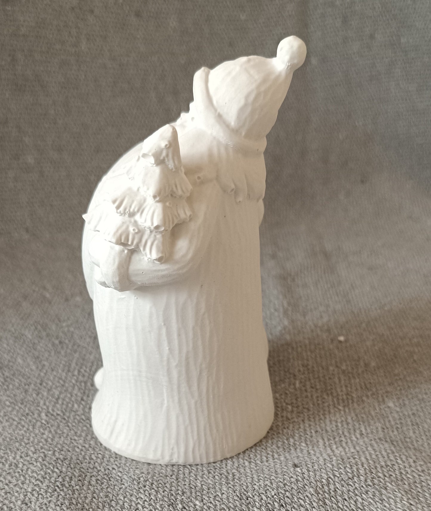 Weihnachtsmann mit Baum